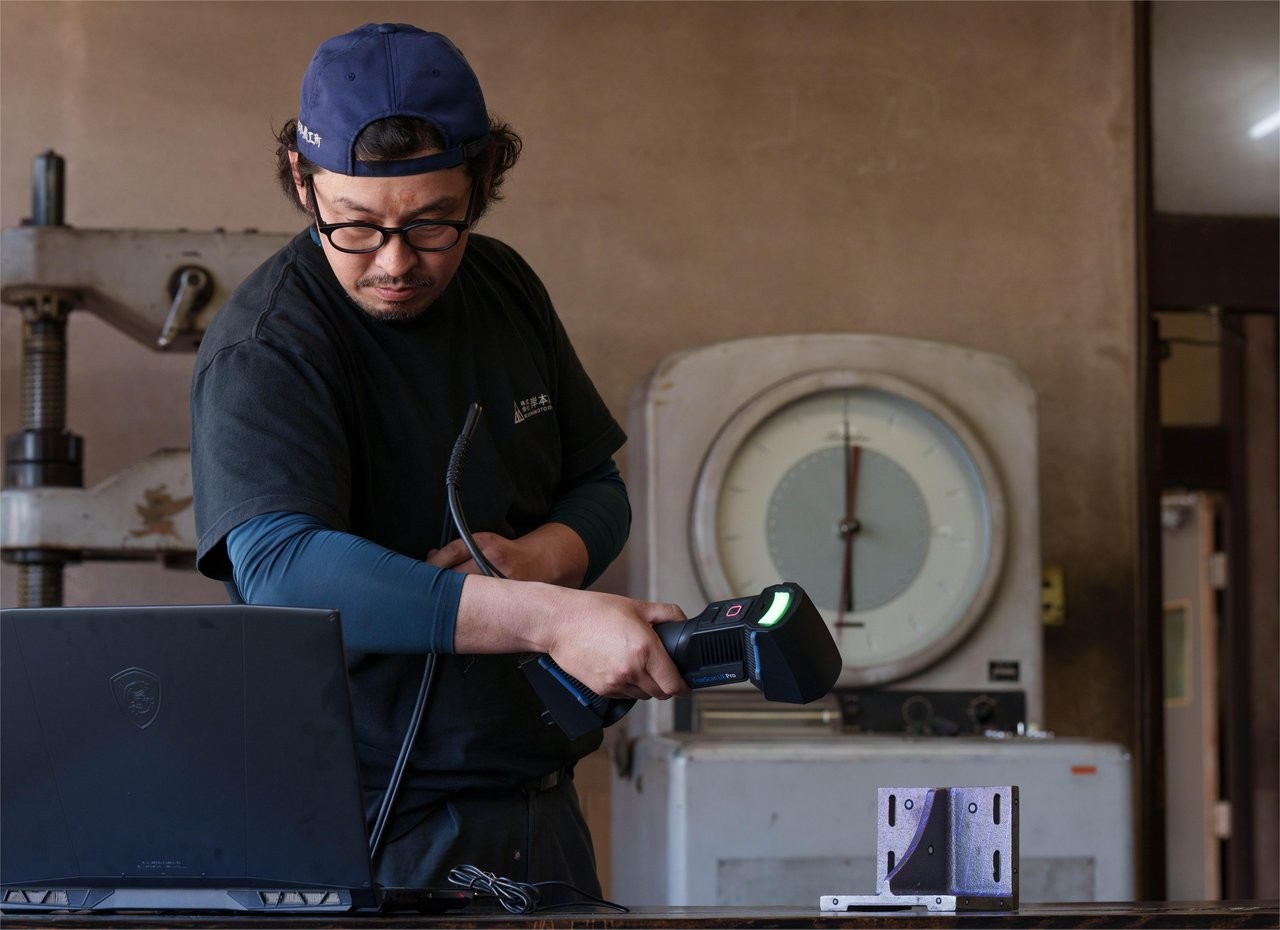 Scanning a cast iron component for inspection