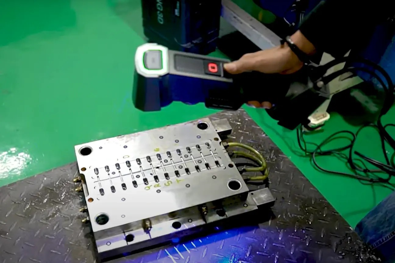 3D scanning a mold on site