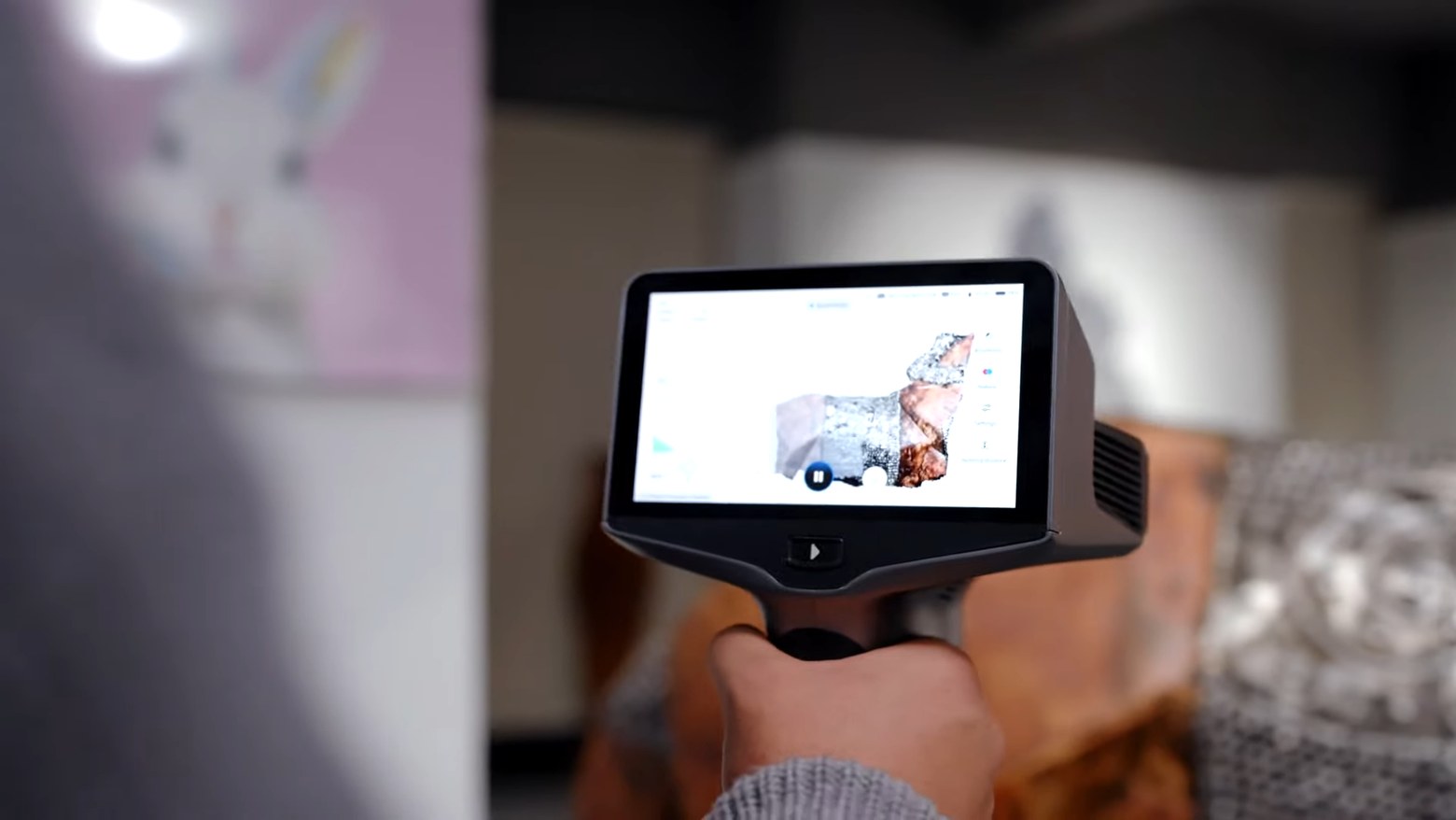 A scanned surface with its colour and texture mapped onto the mesh, shown on the scanner screen