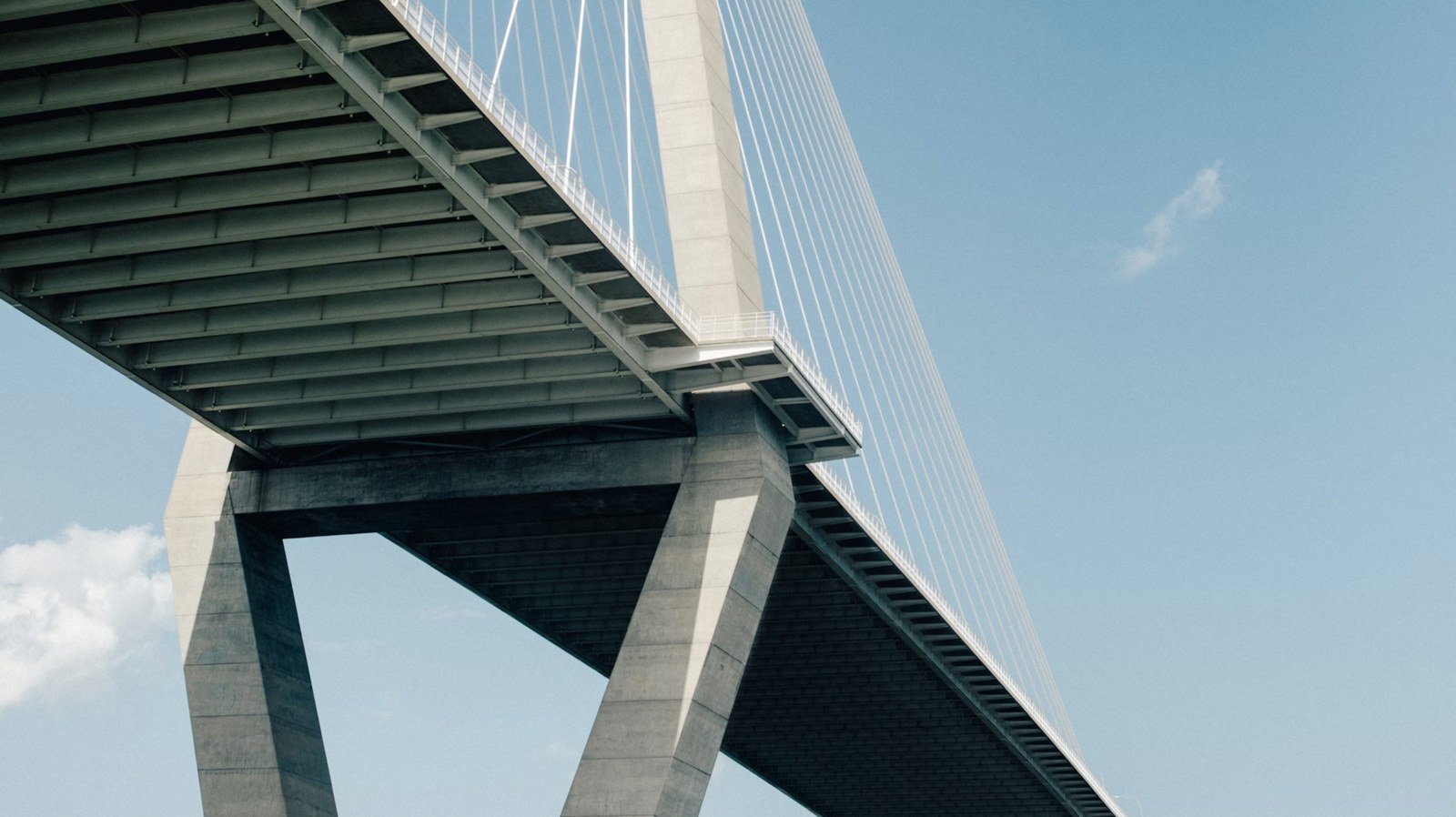 Steel truss bridge structure